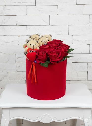 Kırmızı Güllü Peluş Ayıcık Kutusu